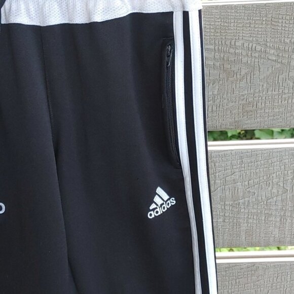 Adidas Girls 9-10Y Short pant size S Black - Picture 2 of 9